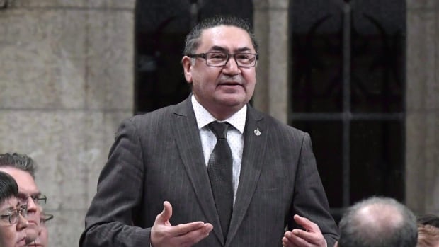  L’ancien député néo-démocrate Romeo Saganash renvoyé au programme de justice réparatrice du Manitoba dans une affaire d’agression sexuelle