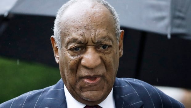  Bill Cosby poursuivi pour abus présumés par une femme qui travaillait sur The Cosby Show