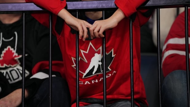  Hockey Canada ne discutera pas des sanctions contre les joueurs alors que le comité termine son rapport sur une plainte pour agression sexuelle