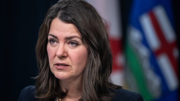  Danielle Smith n’accepterait jamais les règles d’Ottawa sur les émissions de pétrole, aussi flexibles soient-elles.