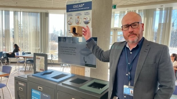  Découvrez Oscar, le système de recyclage construit au Canada et piloté par l’IA qui aide les gouvernements à passer au vert