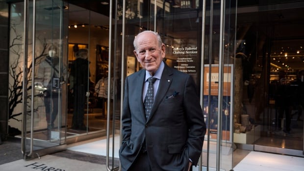 Harry Rosen, fondateur d’une chaîne canadienne de vêtements pour hommes, est décédé à 92 ans
