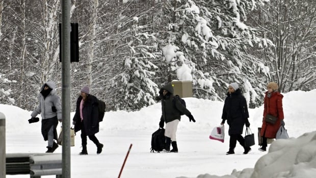  La Finlande ferme à nouveau sa frontière avec la Russie après une forte augmentation des entrées de migrants