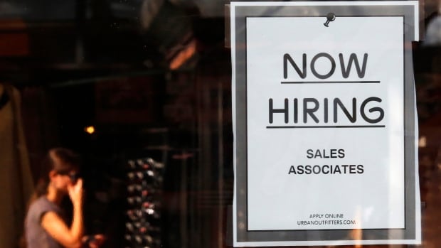  Le Canada a créé 25 000 emplois le mois dernier, selon Statistique Canada