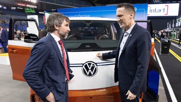  Ottawa envisage d’inclure les voitures d’occasion dans l’incitatif fédéral pour les véhicules électriques, selon un rapport