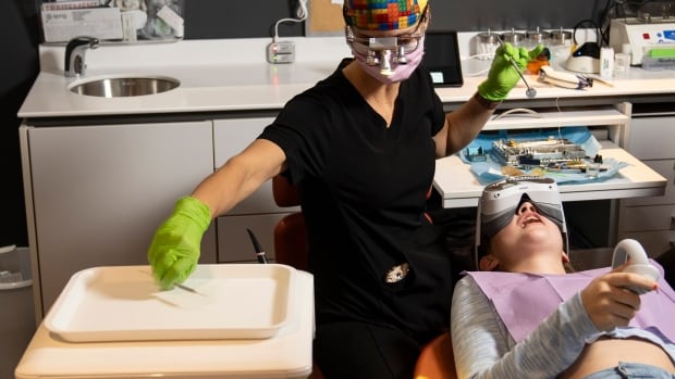  Ottawa lance un programme de soins dentaires de 13 milliards de dollars, les enfants et les personnes âgées étant les premiers à bénéficier d’une couverture
