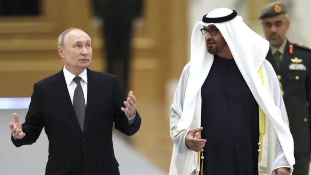  Poutine effectue une tournée éclair aux Émirats arabes unis et en Arabie Saoudite, deux pays où il ne sera pas arrêté