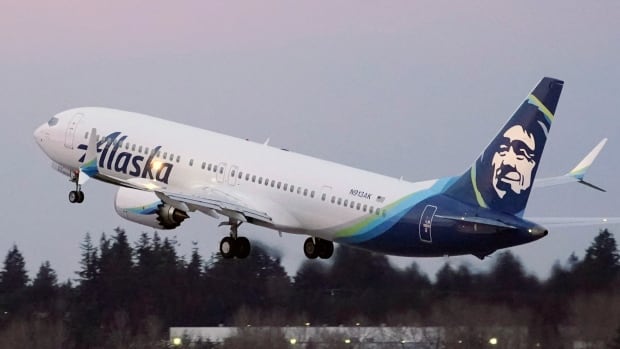  Alaska Airlines fait à nouveau voler des Boeing Max 9 après un incident d’éruption