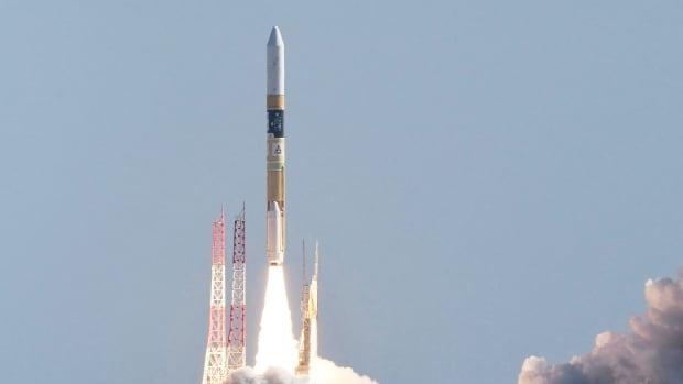  Le Japon fait atterrir un vaisseau spatial sans équipage sur la Lune, mais avec des complications