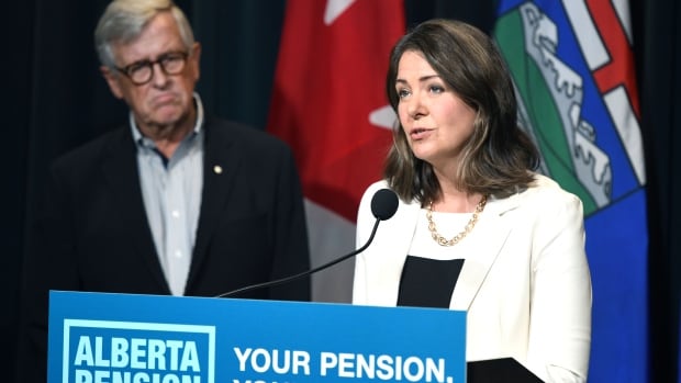  Le soutien des électeurs du PCU au régime de retraite de l’Alberta diminue, selon un nouveau sondage