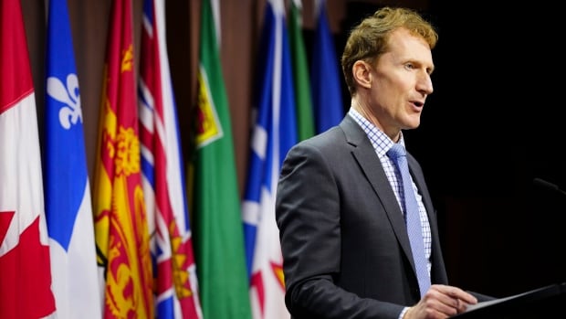  Ottawa prévoit de réduire le nombre d’étudiants internationaux dans certaines provinces: source