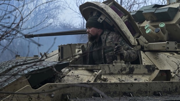  L’aide américaine à l’Ukraine étant bloquée dans les limbes, le ministre de la Défense déclare que d’autres doivent intensifier leurs efforts