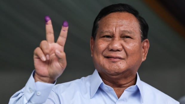  Prabowo Subianto, un ancien général au passé sombre, en passe de remporter les élections indonésiennes