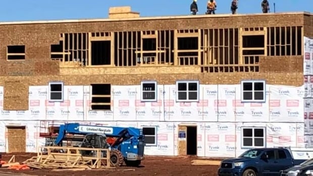  Un groupe de constructeurs d’habitations appelle à l’action sur les règles hypothécaires et la pénurie de main-d’œuvre