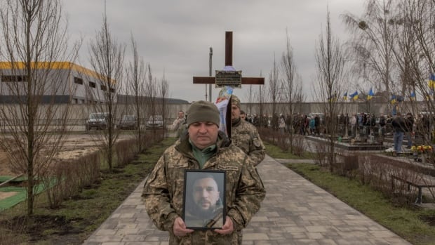  Zelensky affirme que 31 000 soldats ukrainiens ont été tués depuis l’invasion russe il y a deux ans