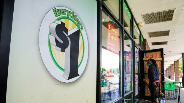 Dollar Tree ferme près de 1 000 magasins aux États-Unis dix ans après une acquisition « bâclée »