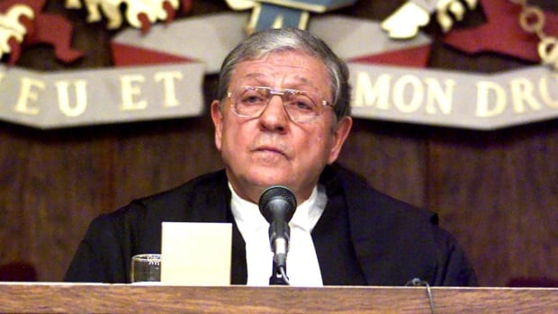  L’ancien procureur général de l’Ontario, Roy McMurtry, est décédé à 91 ans