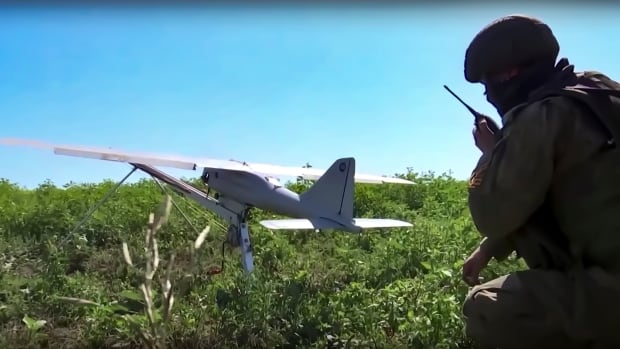  Les drones russes utilisés en Ukraine pourraient inclure des éléments occidentaux, selon l’ambassadeur