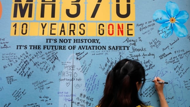  Qu’est-il arrivé au vol 370 de Malaysia Airlines ?  10 ans après sa disparition, personne ne le sait vraiment